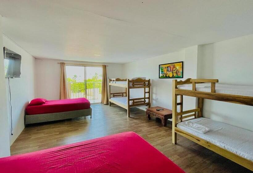 غرفة عائلية, Blue Sky