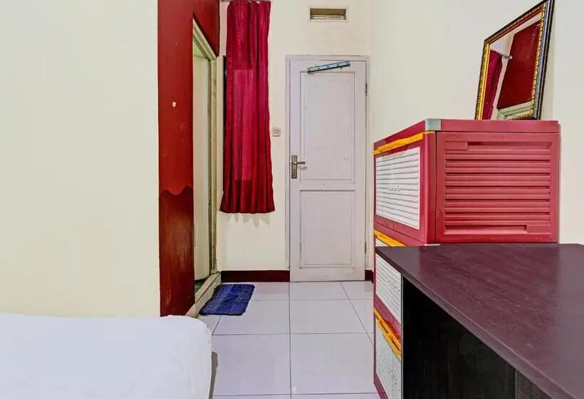 スタンダードルーム, Oyo Life 92546 Kost Merah Bojongsoang Syariah