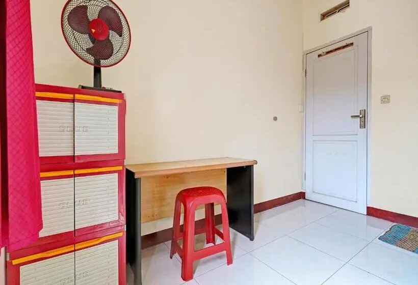 スタンダードシングルルーム, Oyo Life 92546 Kost Merah Bojongsoang Syariah