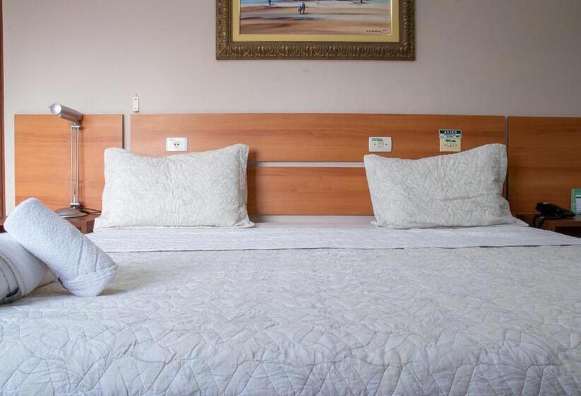 חדר משפחתי, Inácios Hotel Ltda