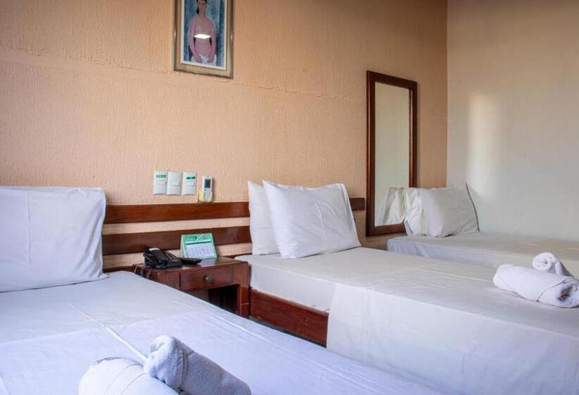 חדר סטנדרט לשלושה, Inácios Hotel Ltda