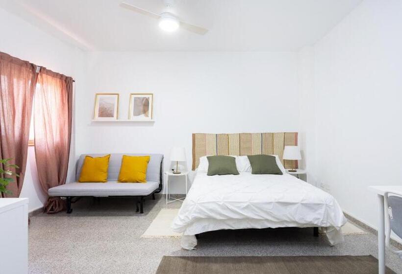 חדר דלוקס לארבעה, Eden Rentals B01 Surfy Stylish Bed&coffee Room