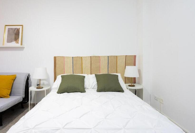 חדר דלוקס לארבעה, Eden Rentals B01 Surfy Stylish Bed&coffee Room