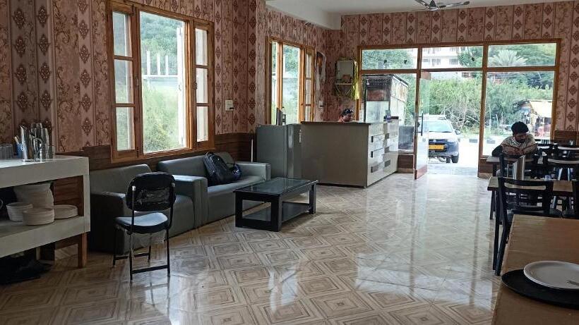 Номер Deluxe, Trans River Guest House And Restaurant