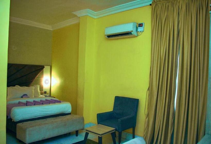 اتاق لوکس, Top Rank Hotel Galaxy Asaba