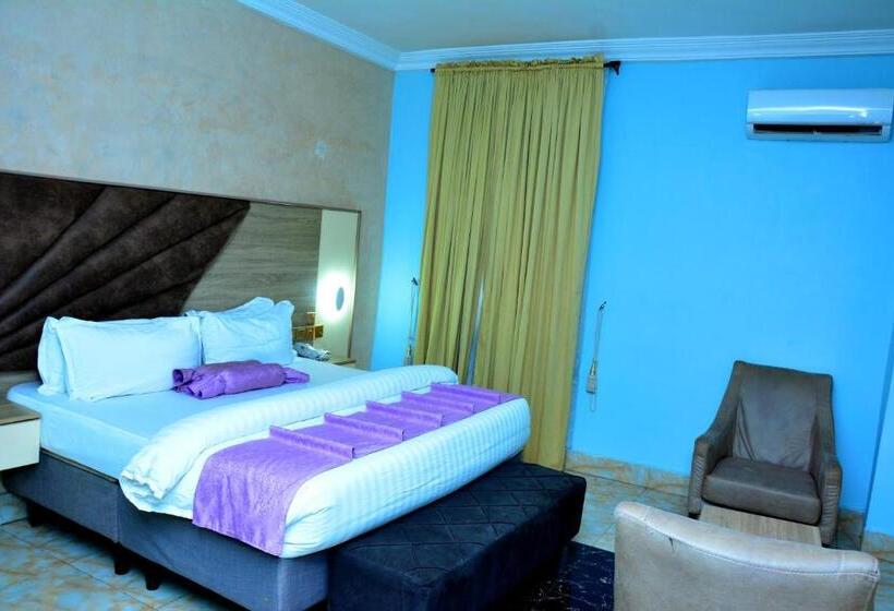 اتاق استاندارد با تخت بزرگ, Top Rank Hotel Galaxy Asaba