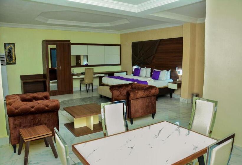 سوئیت پرزیدنت, Top Rank Hotel Galaxy Asaba