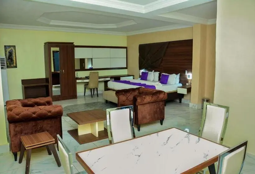 سوئیت پرزیدنت, Top Rank Hotel Galaxy Asaba