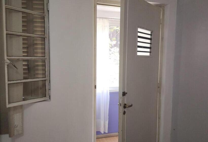 スタンダードルーム, Houselyon