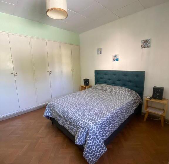 スタンダードトリプルルーム, Houselyon