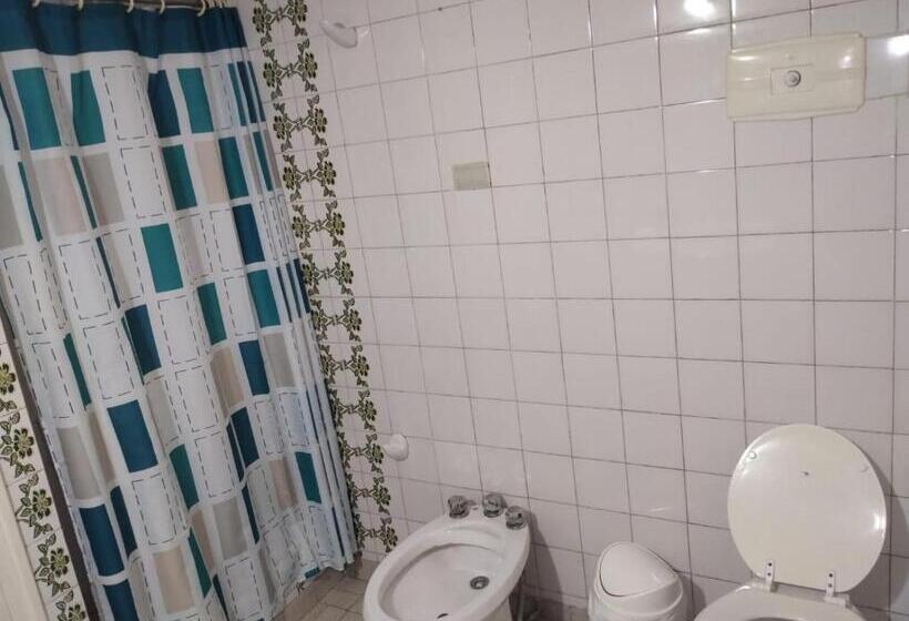 スタンダード４人部屋, Houselyon