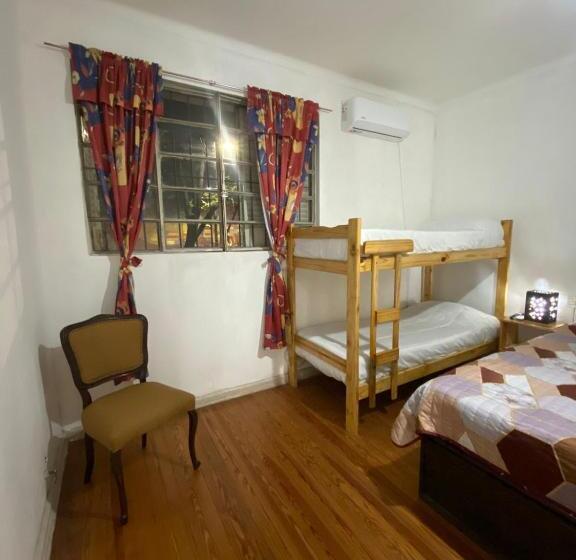 スタンダード４人部屋, Houselyon