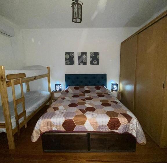 スタンダード４人部屋, Houselyon