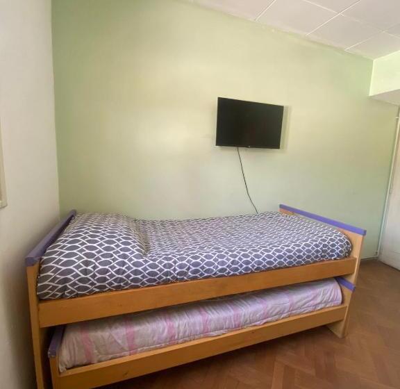 浴室共有スタンダード４人用ルーム, Houselyon