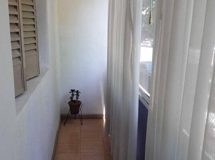 スタンダードルーム, Houselyon