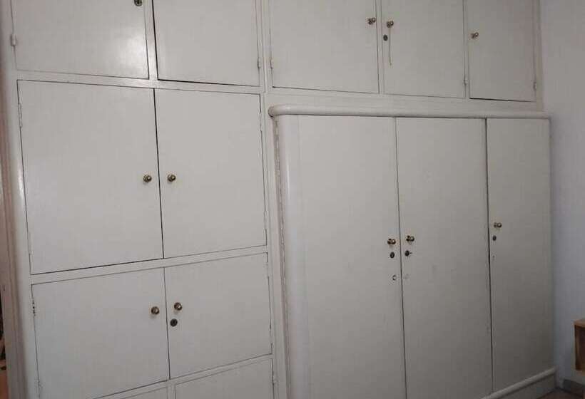 スタンダードルーム, Houselyon