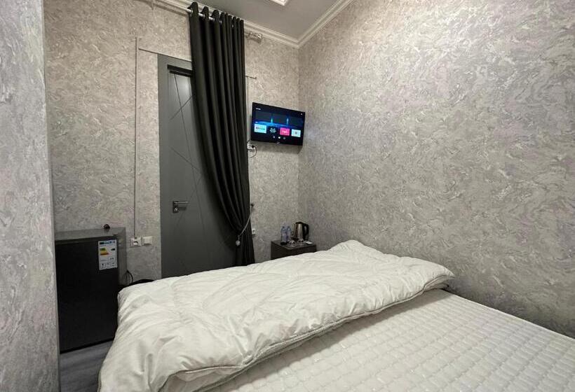 اتاق اکونومی, Byond Hotel & Hostel