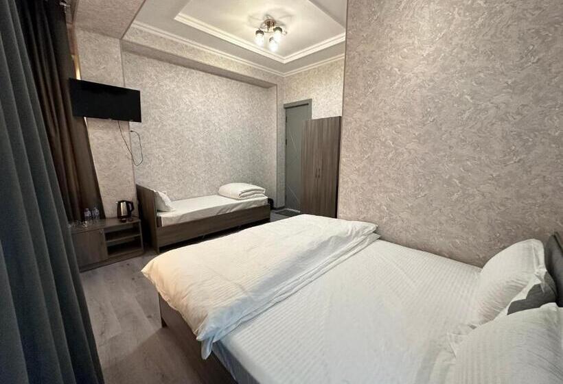اتاق خانوادگی, Byond Hotel & Hostel