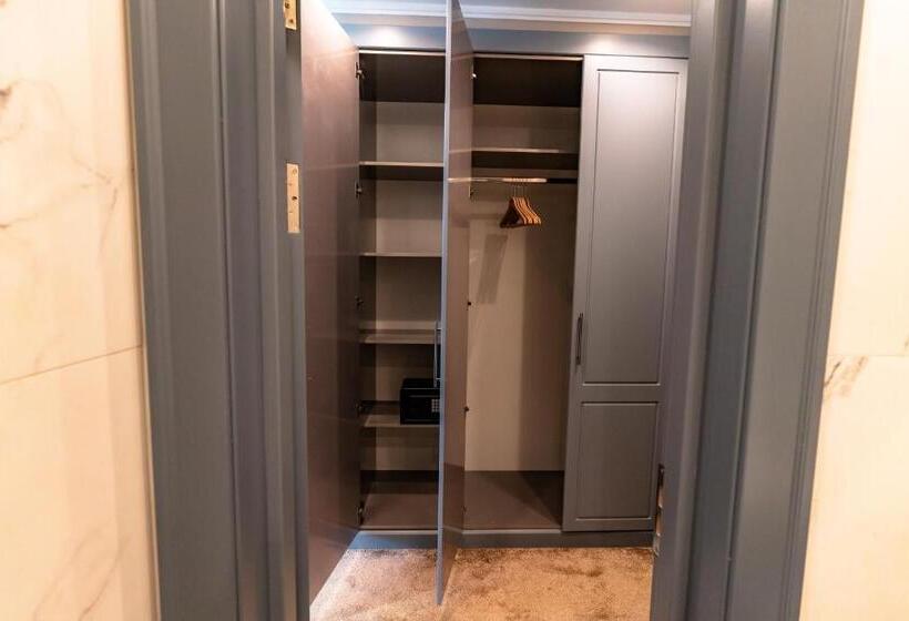 غرفة قياسية, Bravo