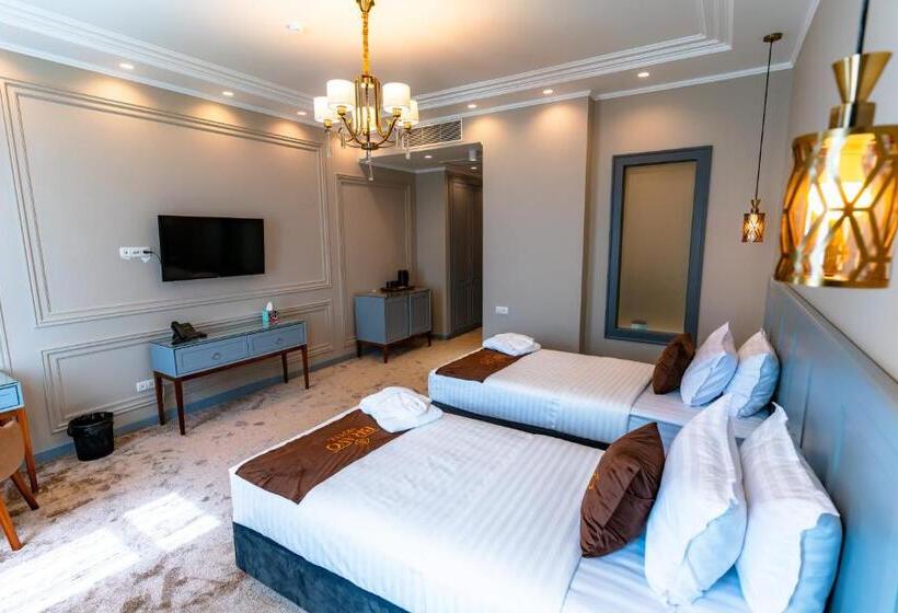 غرفة ديلوكس, Bravo