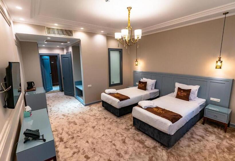 غرفة ديلوكس, Bravo