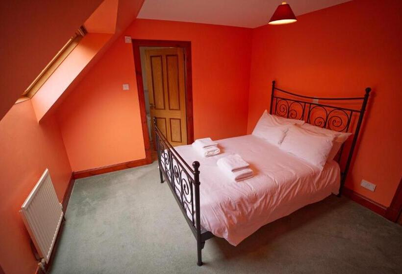 Номер Стандарт, Woodlands House