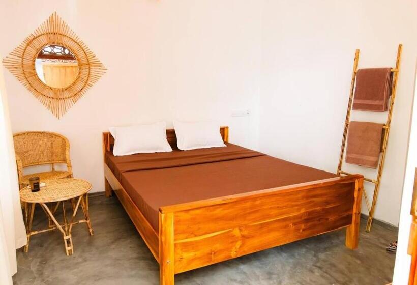 חדר סטנדרט, Pompon