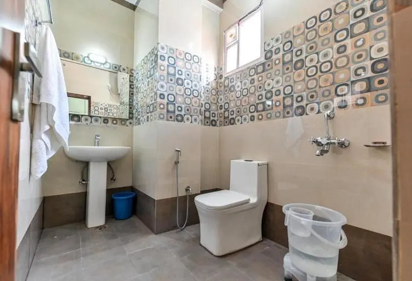 デラックスルーム, Royal Inn Jammu