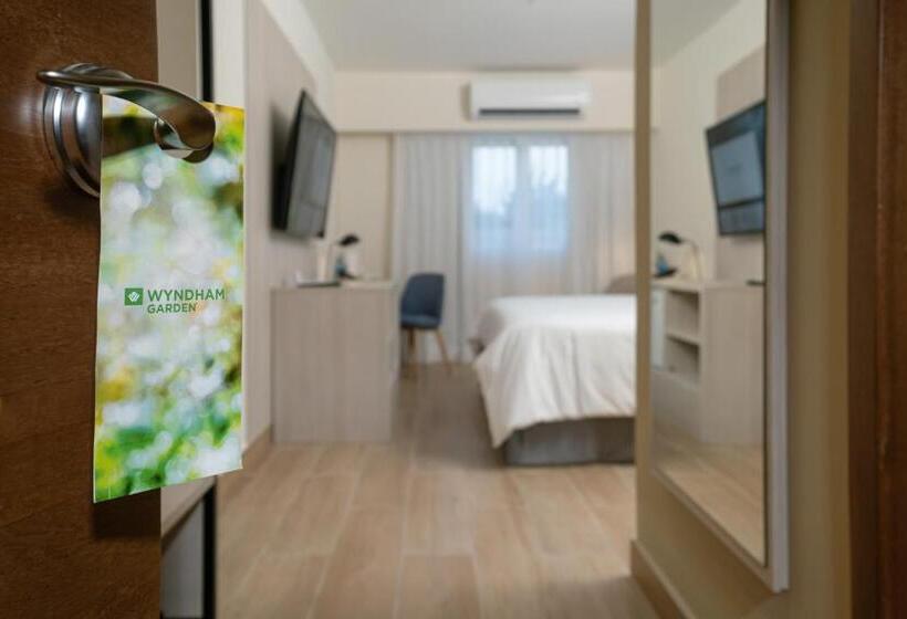 اتاق استاندارد با تخت بزرگ برای معلولان, Wyndham Garden El Morro Montecristi