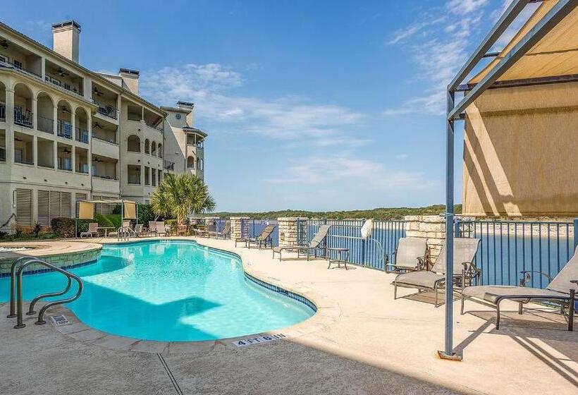 1 Bedroom Apartment Lake View, Lake Travis Stunning Waterfront, Sunset & Pool Views, Pet Friendly, Boat Ramp, Lago Vista, Texas
