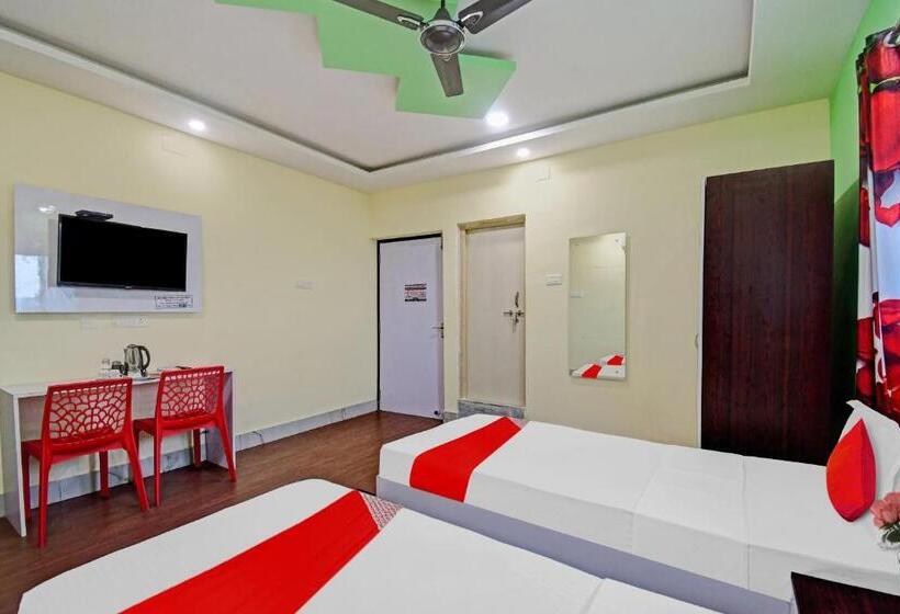 غرفة كلاسيكية ثلاثية, Flagship Hotel Greenmoods