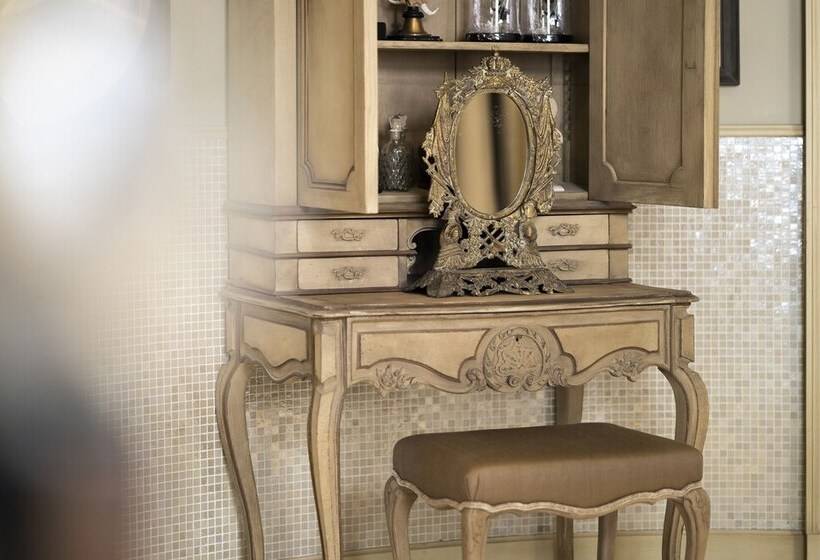 주니어 스위트, Cobergher