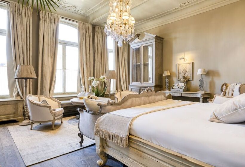 주니어 스위트, Cobergher