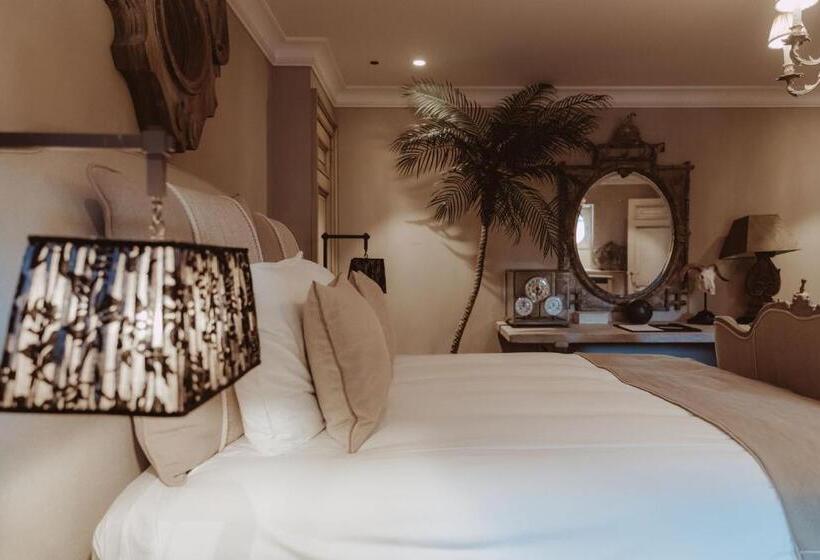 주니어 스위트, Cobergher