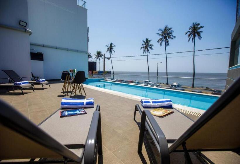 オーシャンビューデラックスルームバルコニー付き, Cowork Lab Suites