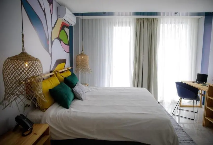 Deluxe Suite Sea View, Cowork Lab Suites