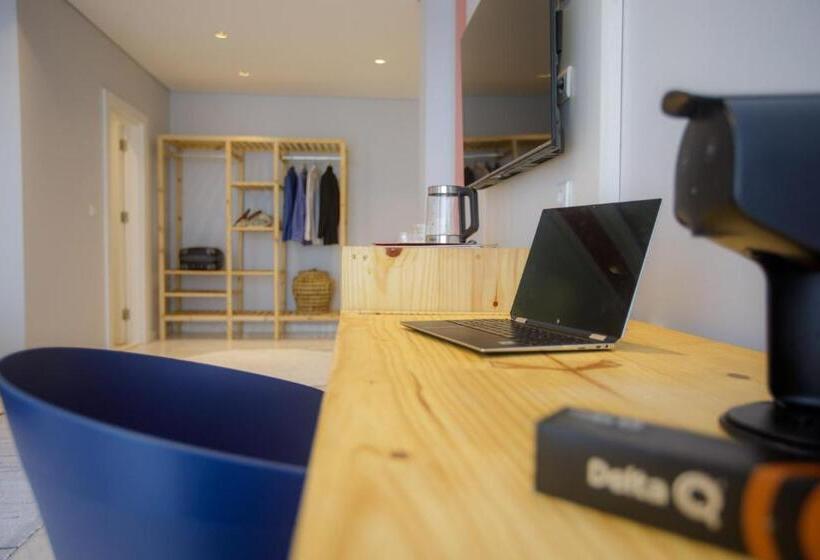Triple Room Sea View, Cowork Lab Suites