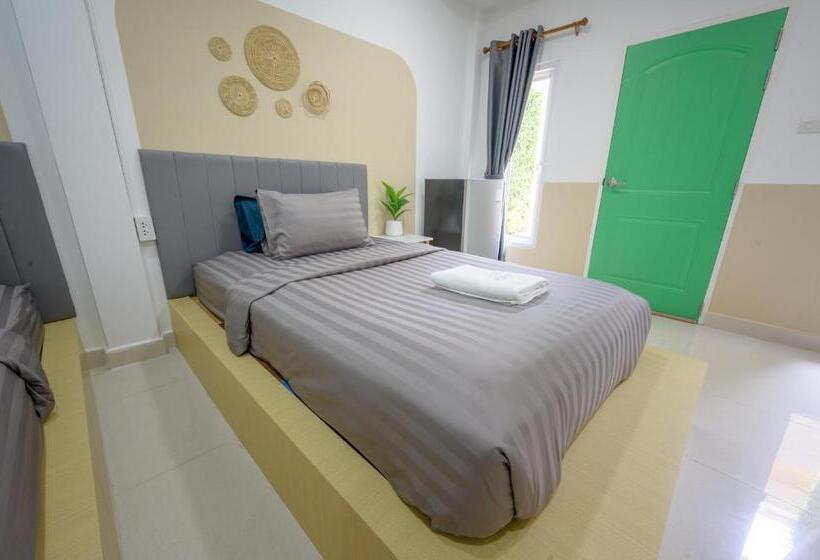 Номер Стандарт, Halo Sea Koh Larn