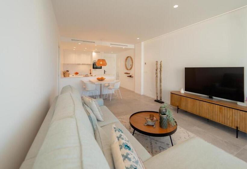 شقة سوبيريور من غرفتي نوم مطلة على البحر, Horizonte Line