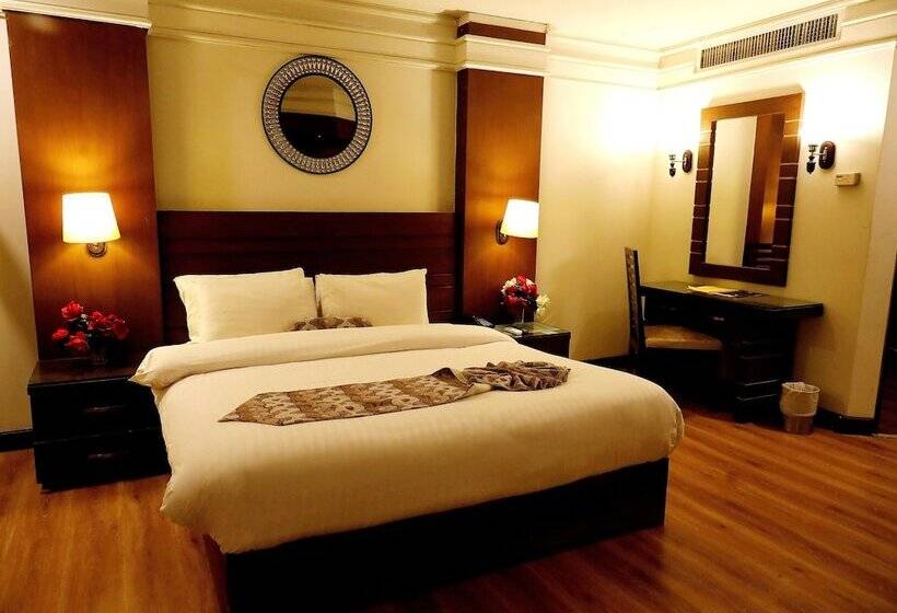 اتاق استاندارد, Magnum Inn