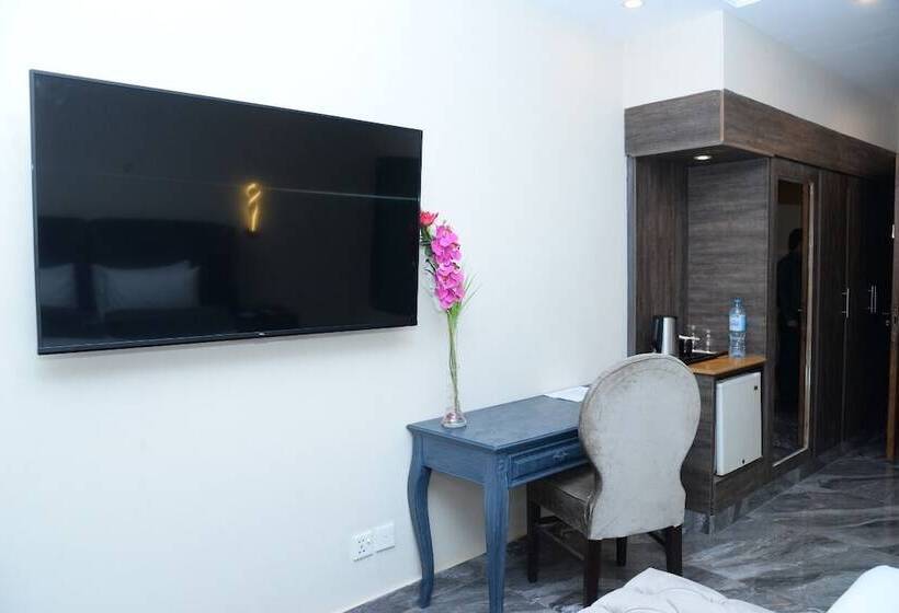 اتاق استاندارد, Magnum Inn