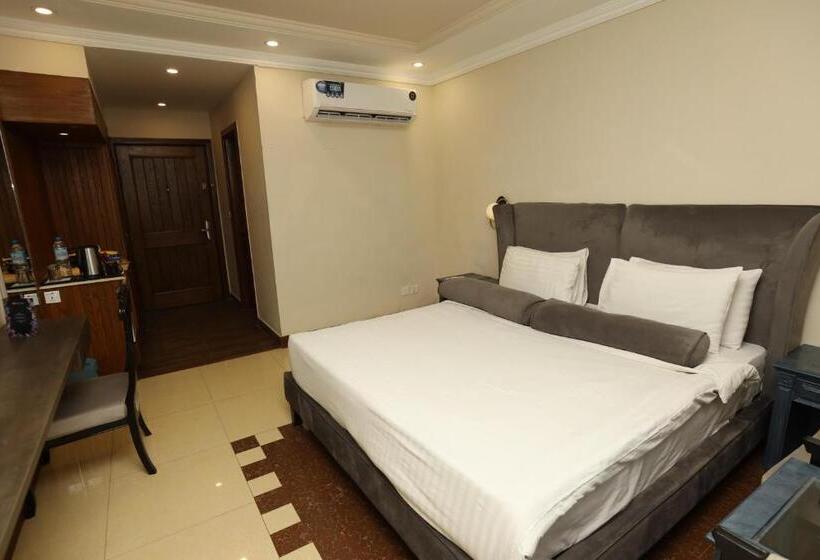 اتاق استاندارد, Magnum Inn