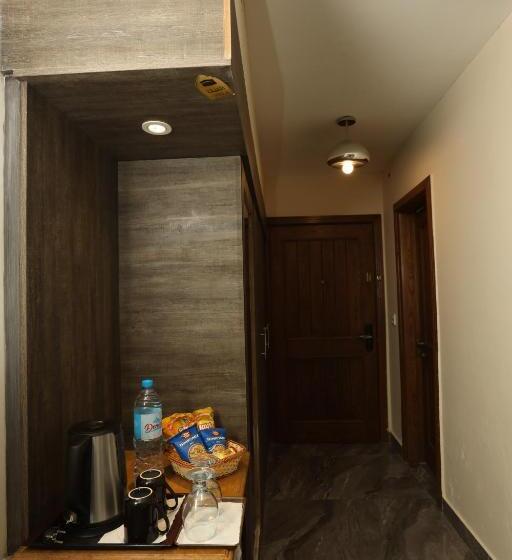 اتاق لوکس یک تخته, Magnum Inn