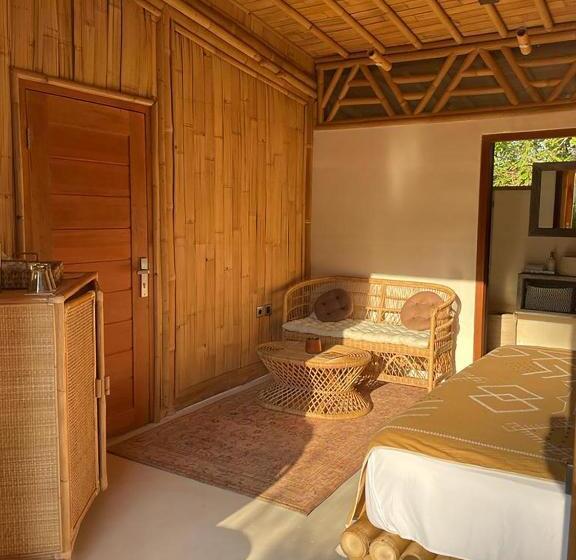 بانگلوی استاندارد 2 خوابه, Nusava Boutique