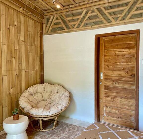 بانگلوی استاندارد 2 خوابه, Nusava Boutique