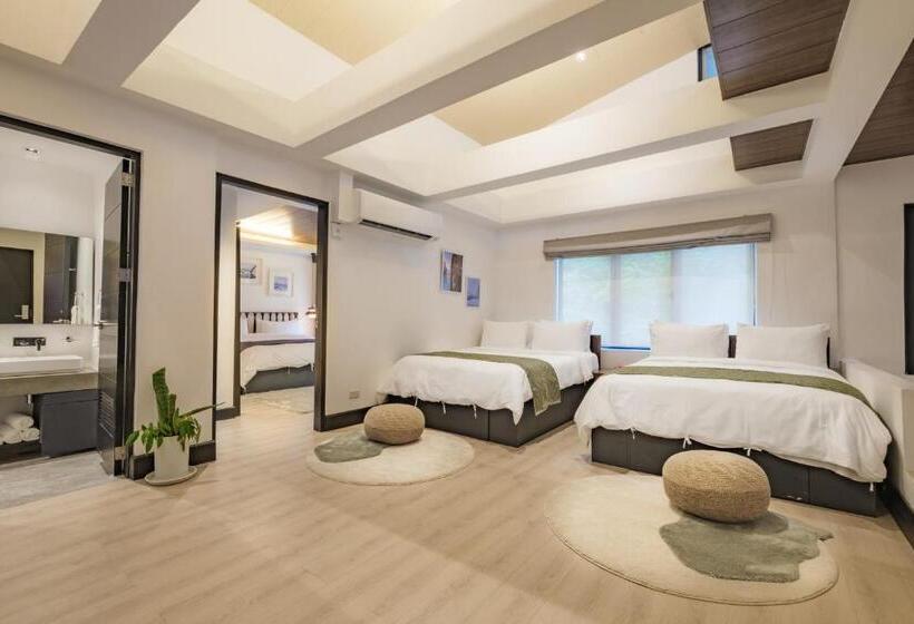 סוויטה משפחתית, Nuuk Taal Lake