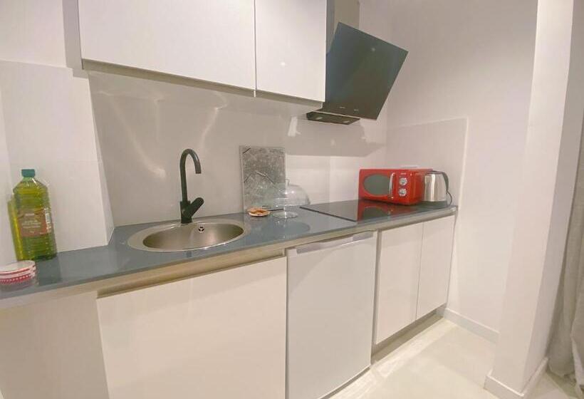 Полулюкс Вид на Море, Hug Hotel2022