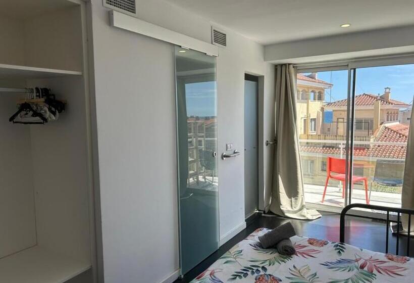 Triple Room Sea View, Hug Hotel2022