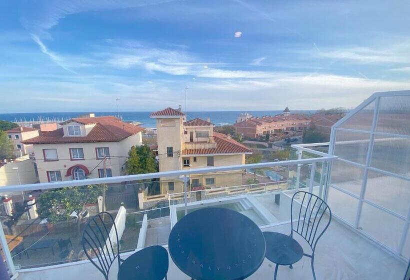 Семейный Номер Вид на Море, Hug Hotel2022