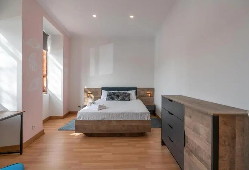 Perhehuone, Leevin Guesthouse